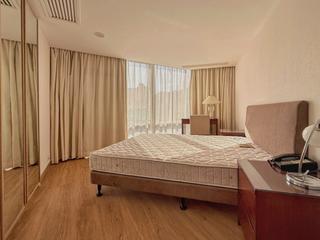 Wan Chai - Convention Plaza Apartments 04