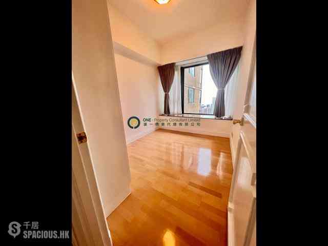Mid Levels Central - Yukon Court 07