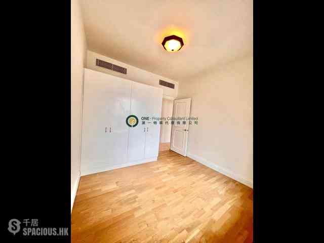 Mid Levels Central - Yukon Court 08