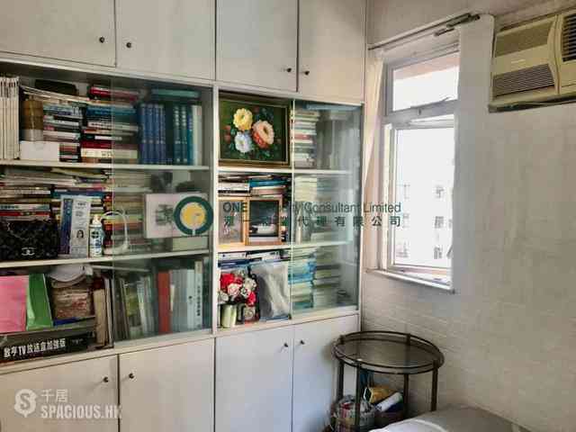 Mid Levels Central - Jing Tai Garden Mansion 05