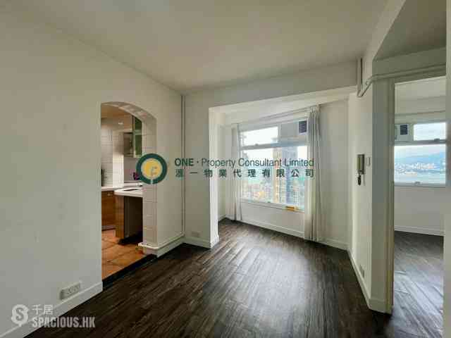 Sai Ying Pun - Kam Fung Mansion 01