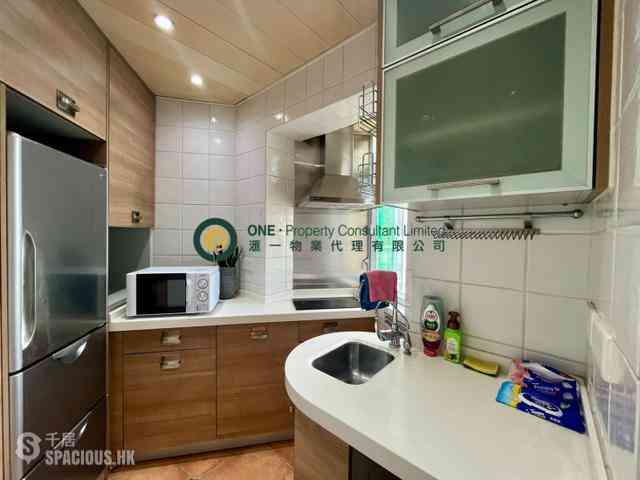 Sai Ying Pun - Kam Fung Mansion 05