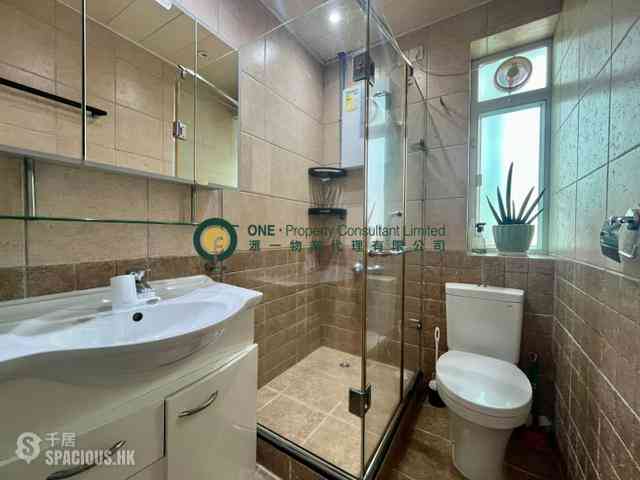 Sai Ying Pun - Kam Fung Mansion 06