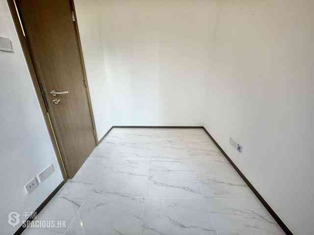 Wan Chai - One Wood Road 11
