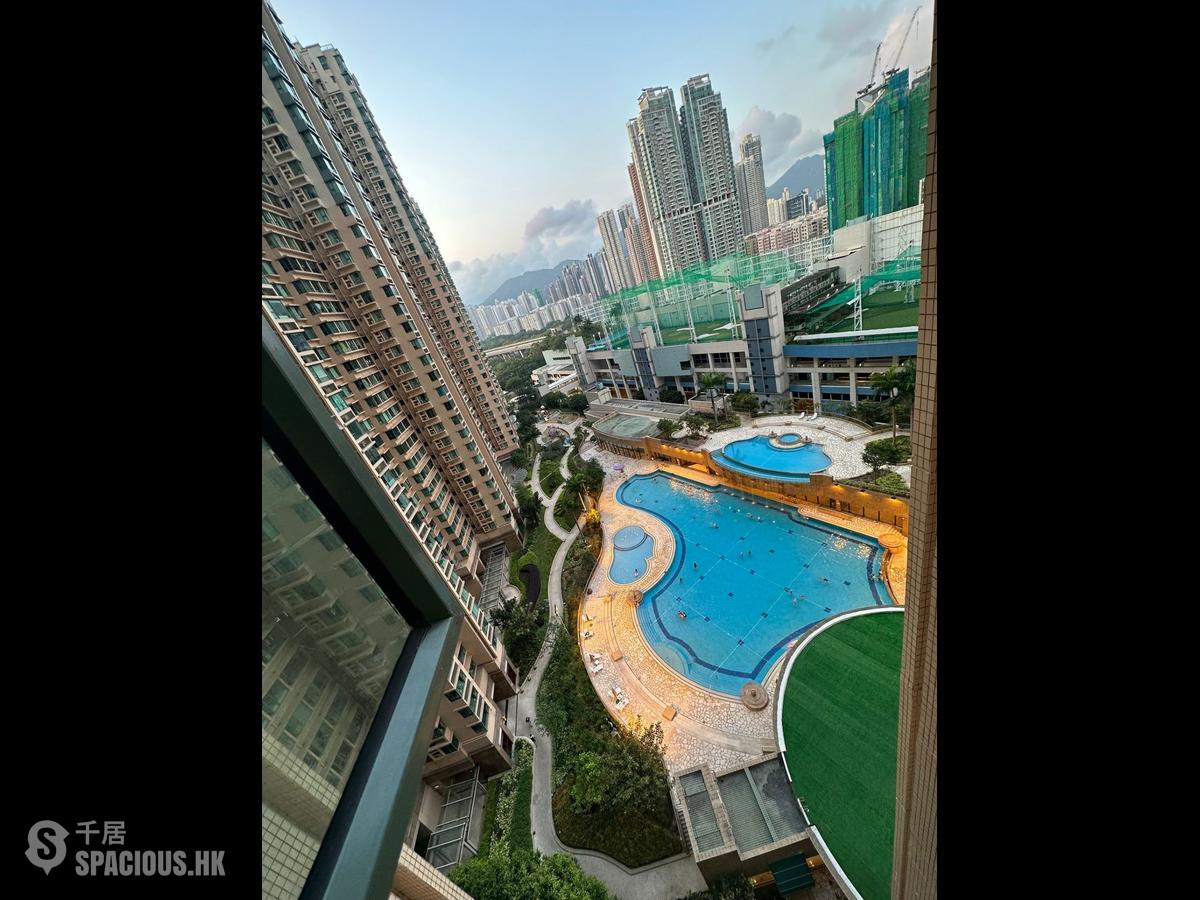 Tai Kok Tsui - Island Harbourview 01