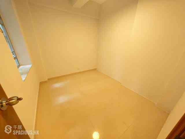 Quarry Bay - Kam Hoi Mansion 09