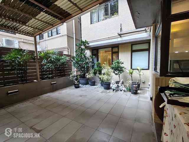 Mid Levels East - Ewan Court 06