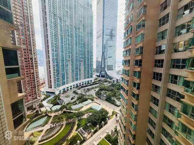 West Kowloon - The Waterfront 12