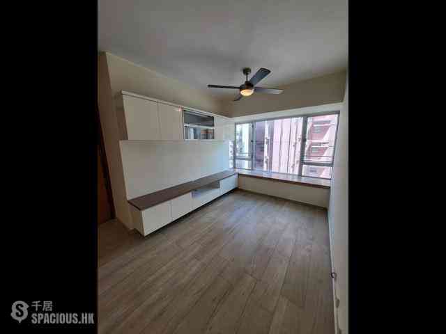 Sai Ying Pun - Ying Wa Court 08