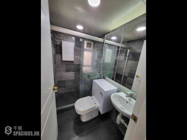 Sai Ying Pun - Ying Wa Court 09