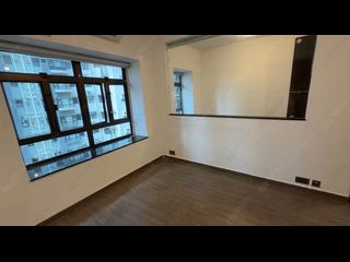 Mid Levels Central - Maxluck Court 04