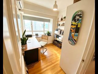 Mid Levels Central - Goldwin Heights 05