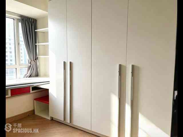 Mid Levels Central - The Icon 05