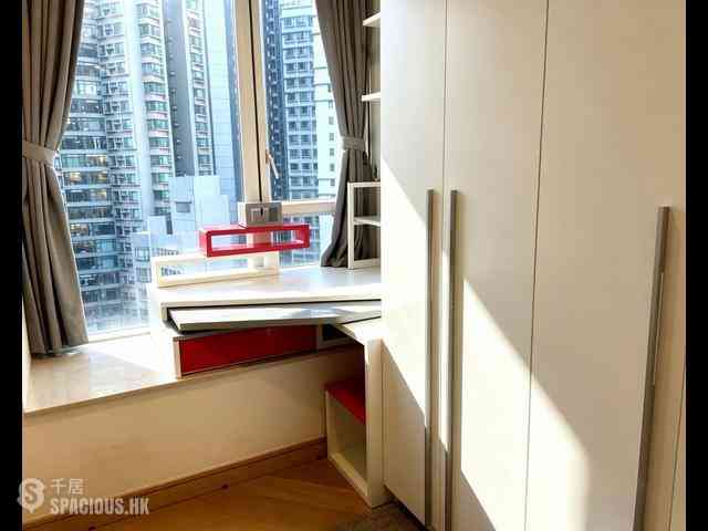 Mid Levels Central - The Icon 07