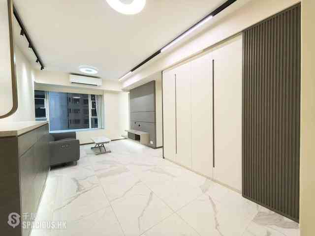 Mid Levels Central - Hillsborough Court Block 2 03