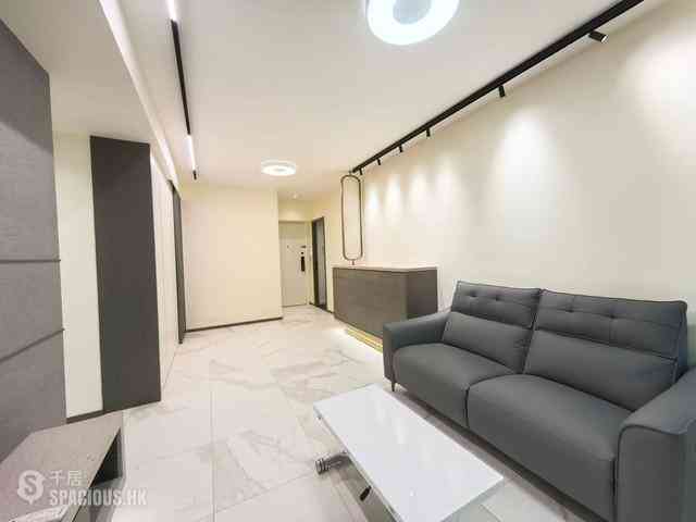 Mid Levels Central - Hillsborough Court Block 2 02