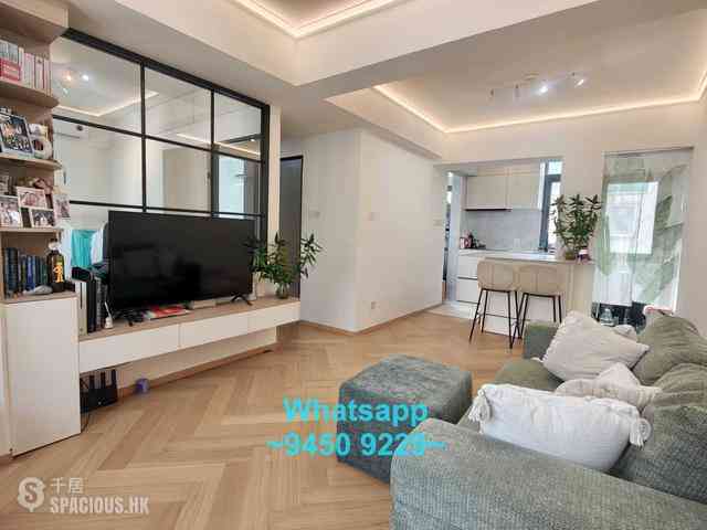 Sheung Wan - Shun Loong Building 04
