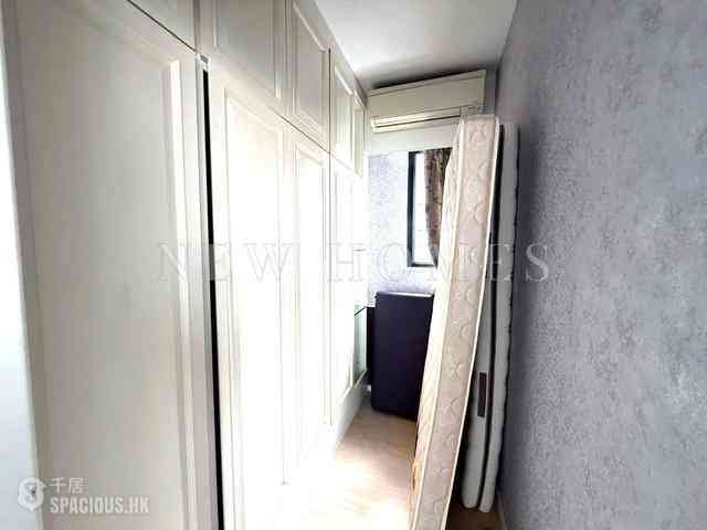Happy Valley - King Inn Mansion 02