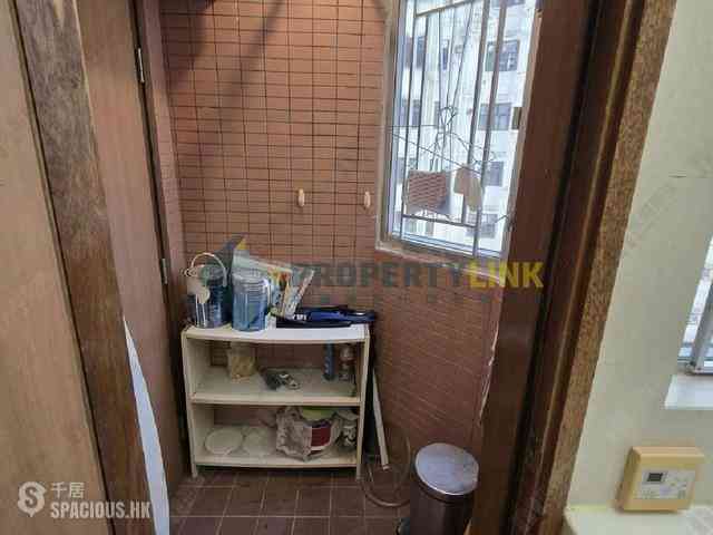 Sai Ying Pun - Ying Wa Court 08