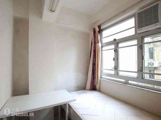 Wan Chai - Hong Chiang Building 06