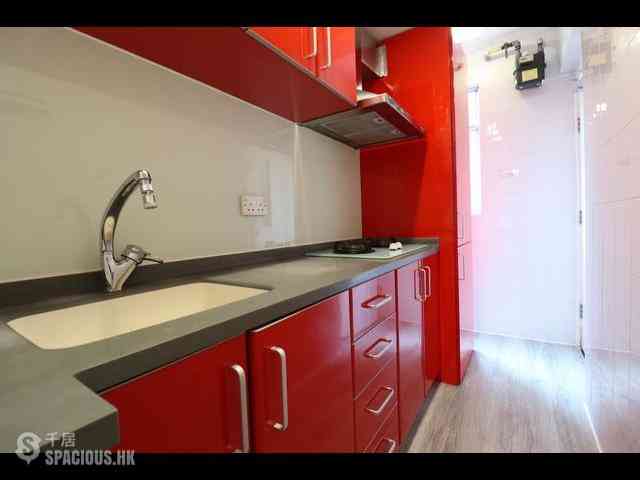 Mid Levels Central - Maxluck Court 07