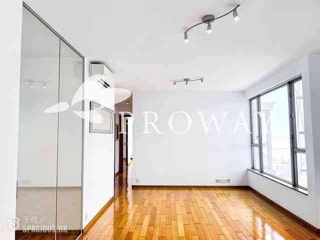 Tung Chung - Seaview Crescent Block 5 04