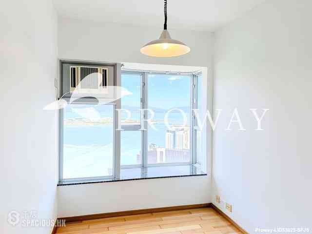 Tung Chung - Seaview Crescent Block 5 08
