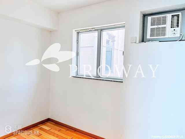 Tung Chung - Seaview Crescent Block 5 09