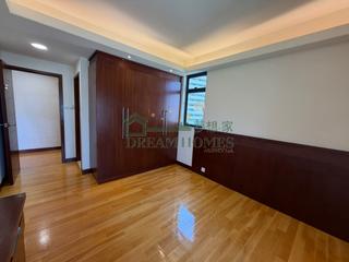 Mid Levels West - Scenic Heights Block 2 06