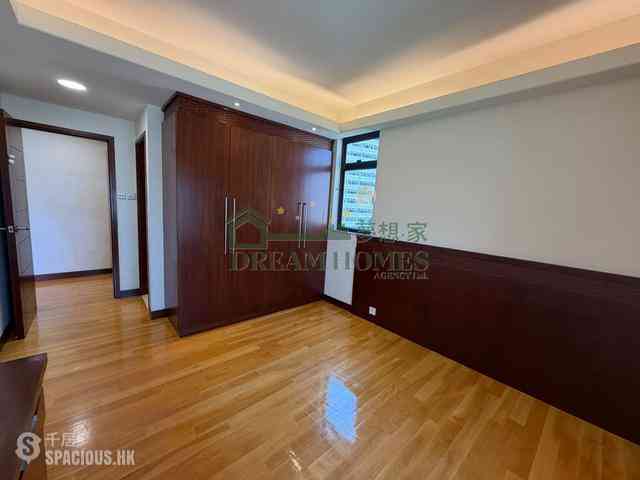 Mid Levels West - Scenic Heights Block 2 06