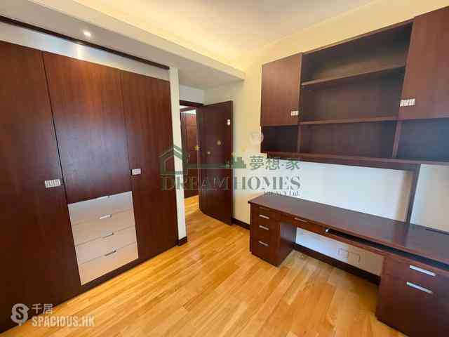 Mid Levels West - Scenic Heights Block 2 08