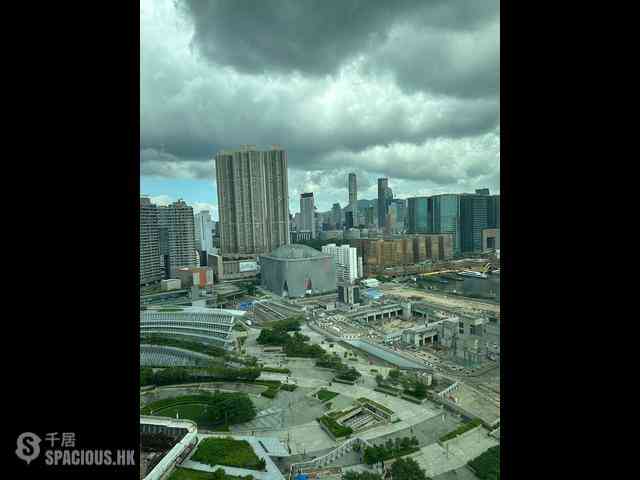 West Kowloon - The Arch Star Tower (Block 2) 01