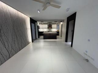 Mid Levels West - Peace Court 03