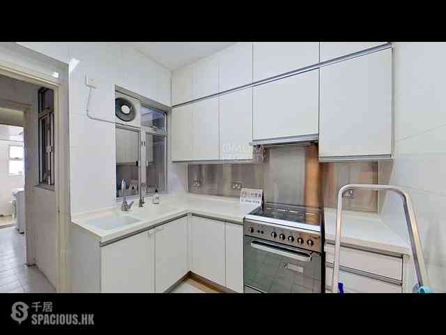 Mid Levels Central - 6B-6E, Bowen Road 08