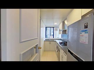 Mid Levels Central - 62B, Robinson Road 06