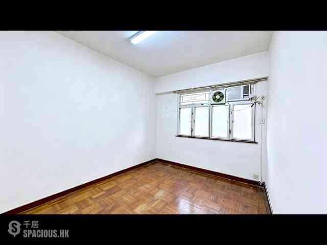 North Point - Metropole Building 07
