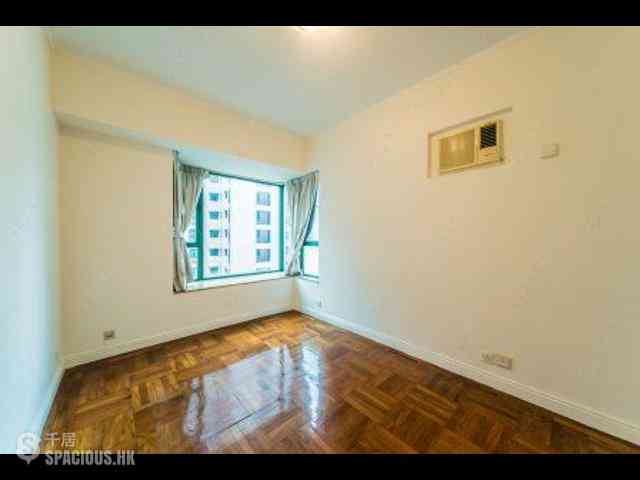 Mid Levels Central - Hillsborough Court Block 2 05