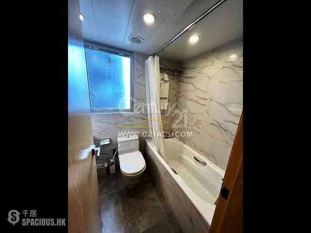 West Kowloon - The Harbourside 14