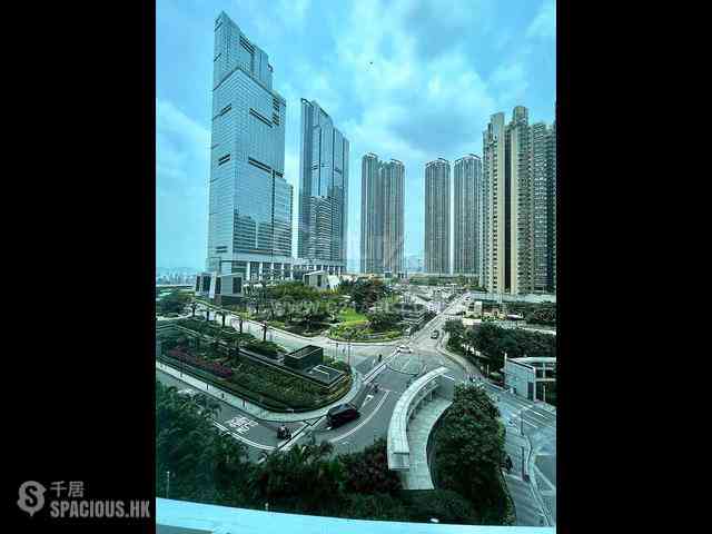 West Kowloon - The Harbourside 02