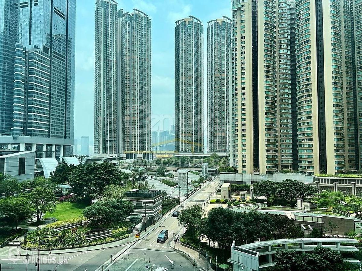 West Kowloon - The Harbourside 01