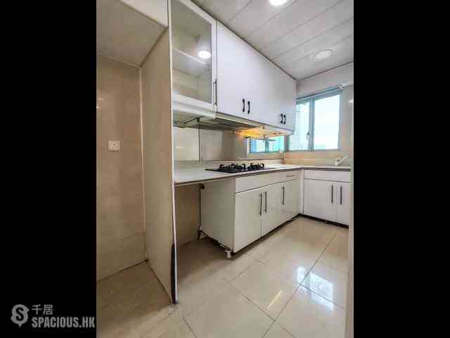 Tsim Sha Tsui - The Victoria Towers Tower 2 02