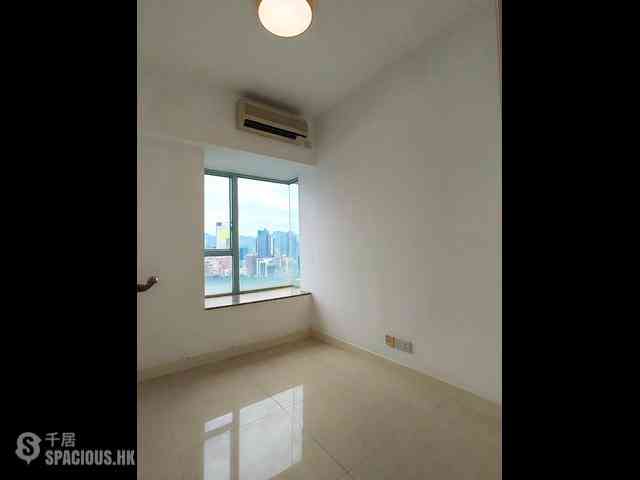 Tsim Sha Tsui - The Victoria Towers Tower 2 05