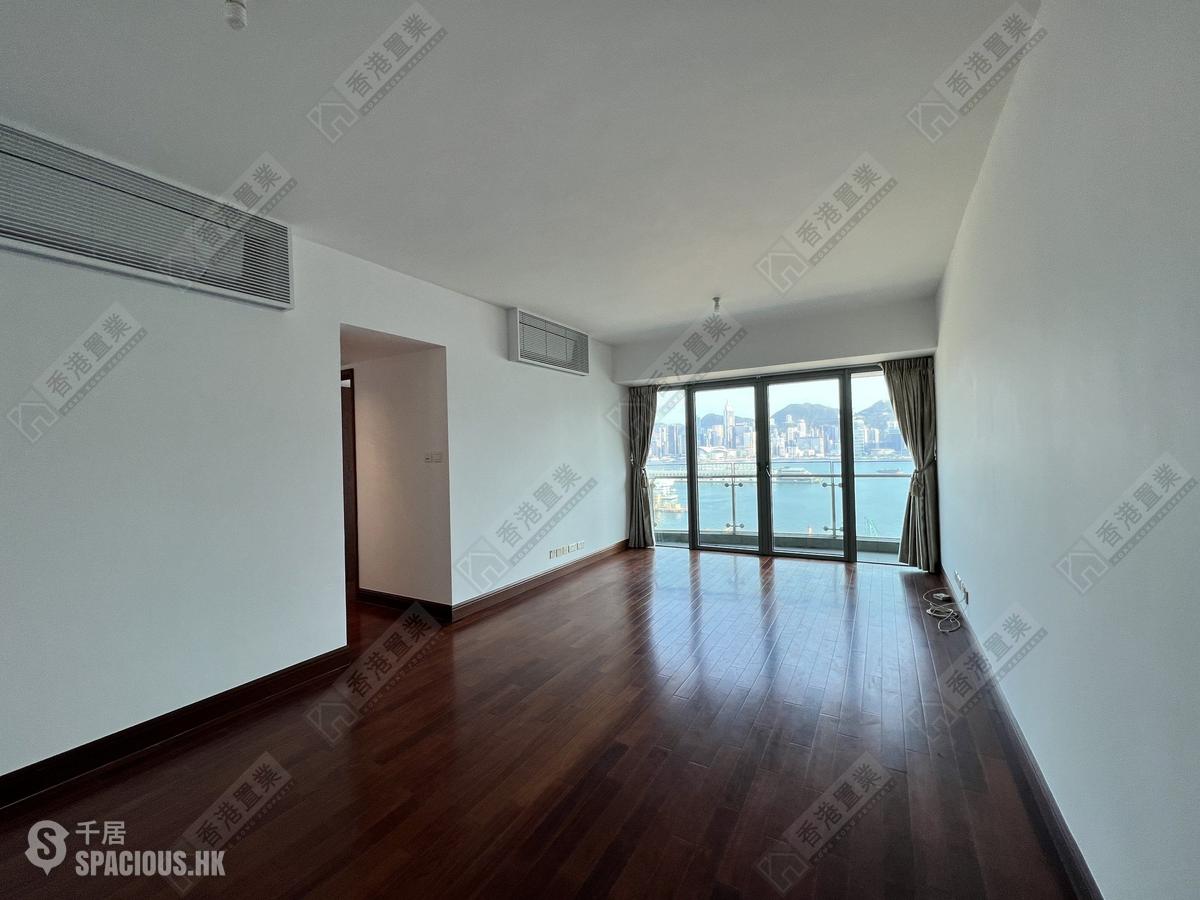 West Kowloon - The Harbourside 01