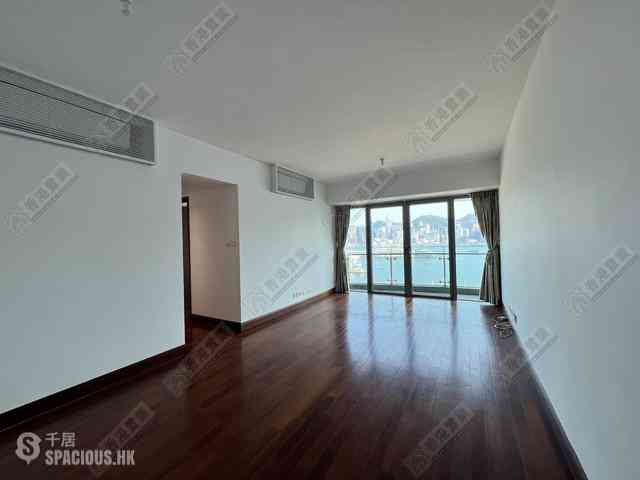 West Kowloon - The Harbourside 01