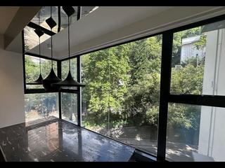Mid Levels West - Peace Court 03