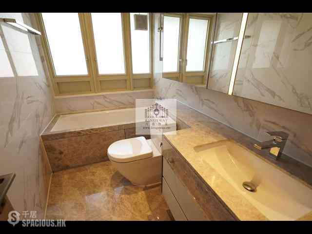 Mid Levels Central - St. Joan Court 05