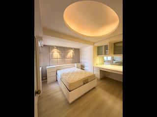 Mid Levels West - Realty Gardens 04