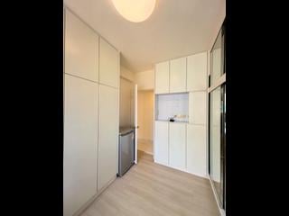 Mid Levels West - Realty Gardens 08