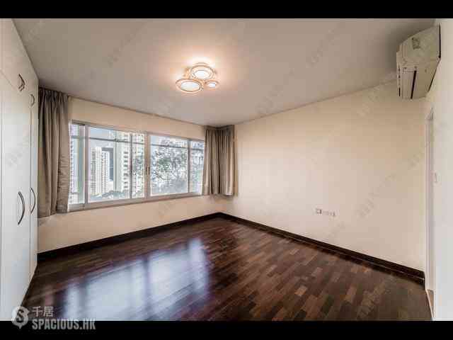 Mid Levels Central - Brewin Court 06