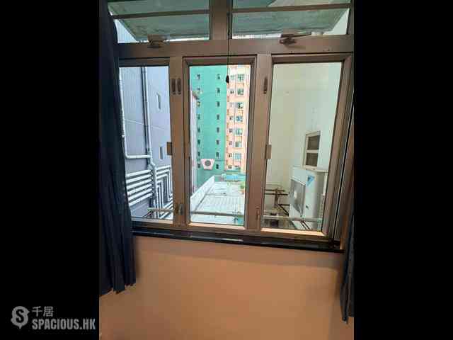 Shau Kei Wan - On Lok Building 03